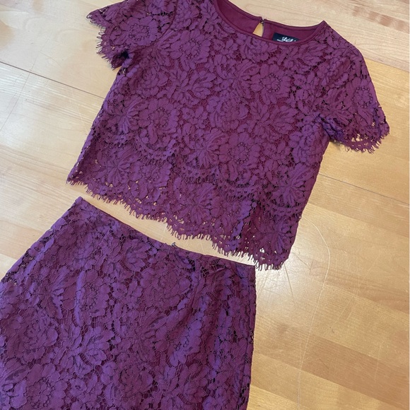 Lulu’s Turn Back Time Burgundy Lace 2-Piece Set Size XS - Picture 12 of 16